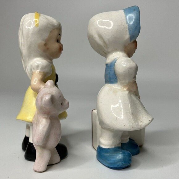 Ucagco Vtg Figurine Set of 2 Girls Yellow Teddy Bear Blue Bonnet Suitcase READ - Picture 3 of 9